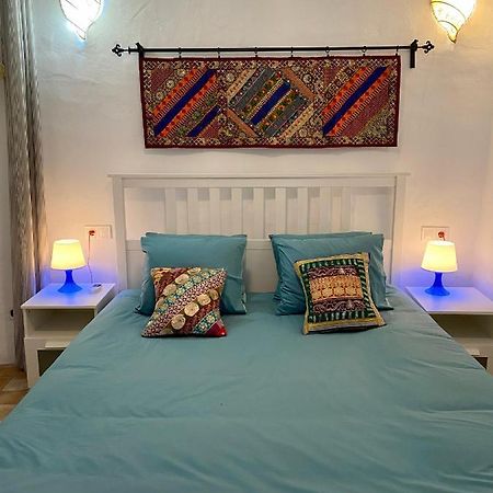 Cheerful One Bedroom Townhouse With Patio Árchez エクステリア 写真