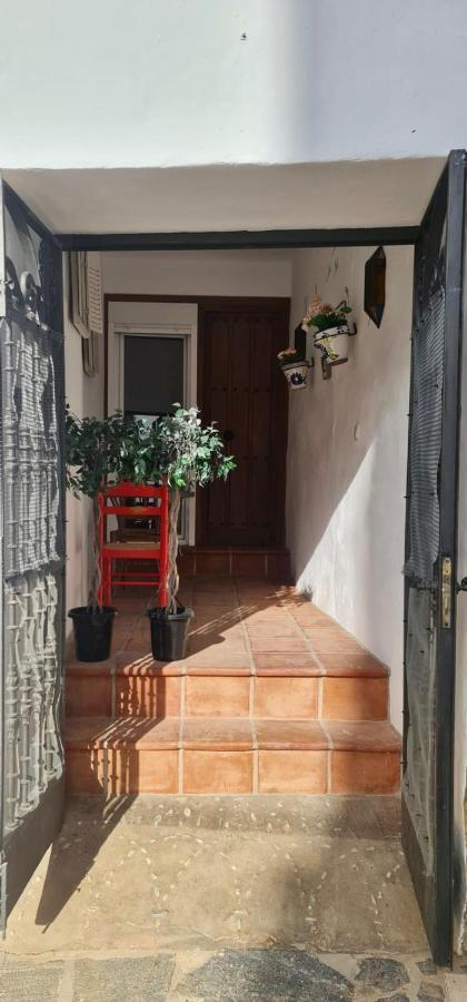 Cheerful One Bedroom Townhouse With Patio Árchez エクステリア 写真