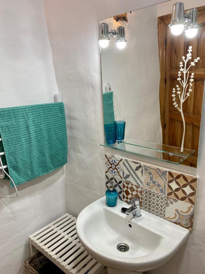 Cheerful One Bedroom Townhouse With Patio Árchez エクステリア 写真
